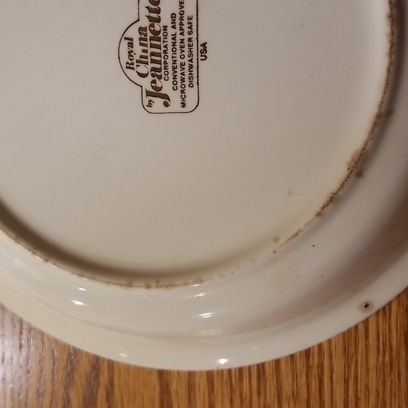 Royal China "American Farm Scene " Currier & Ives Pie Plate - Picture 14 of 16